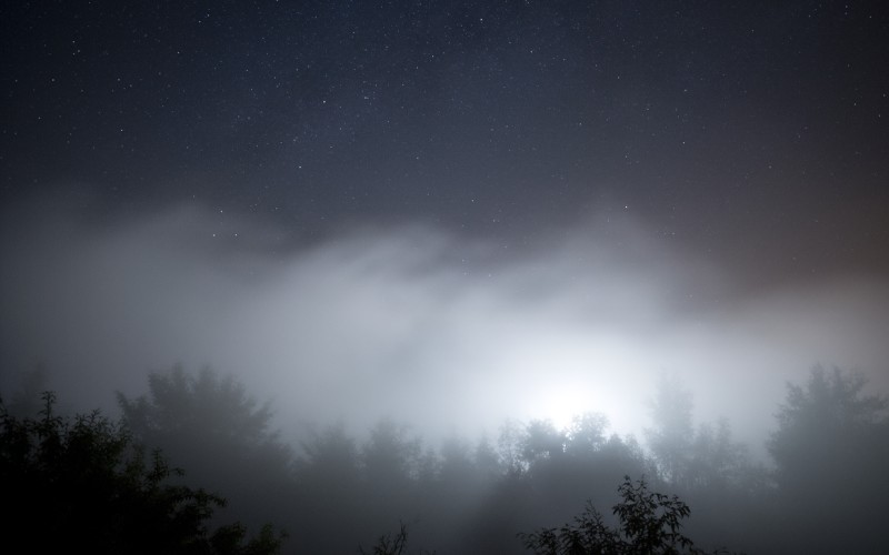 深夜福利十八禁影片:網絡迷霧下的灰色地帶，深夜影視內容的邊界探討